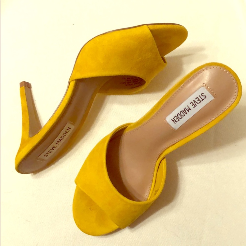 Yellow Suede Steve Madden Heels! NWOT!